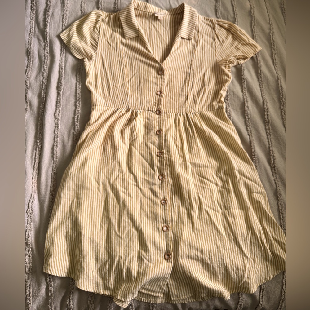 Vintage Inspired V-Nevk Size M Hem & Thread Striped Dress